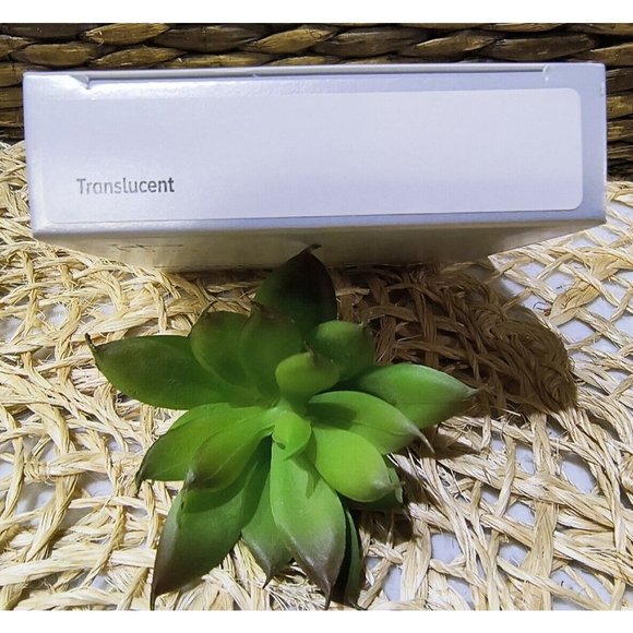 IT Cosmetics Bye Bye Pores Pressed Powder, Translucent Airbrush Finish, 0.31 oz. - Picture 3 of 8